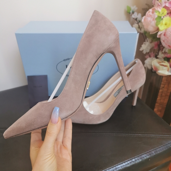 Last chance πHOST PICKπPrada Suede Pump US 7 - Picture 7 of 8